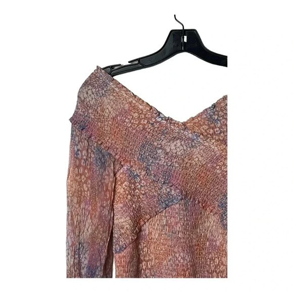 1526. BB DAKOTA BY STEVE MADDEN RUFFLED SMOCKED CROPPED BLOUSE SIZE SMALL - Picture 4 of 11